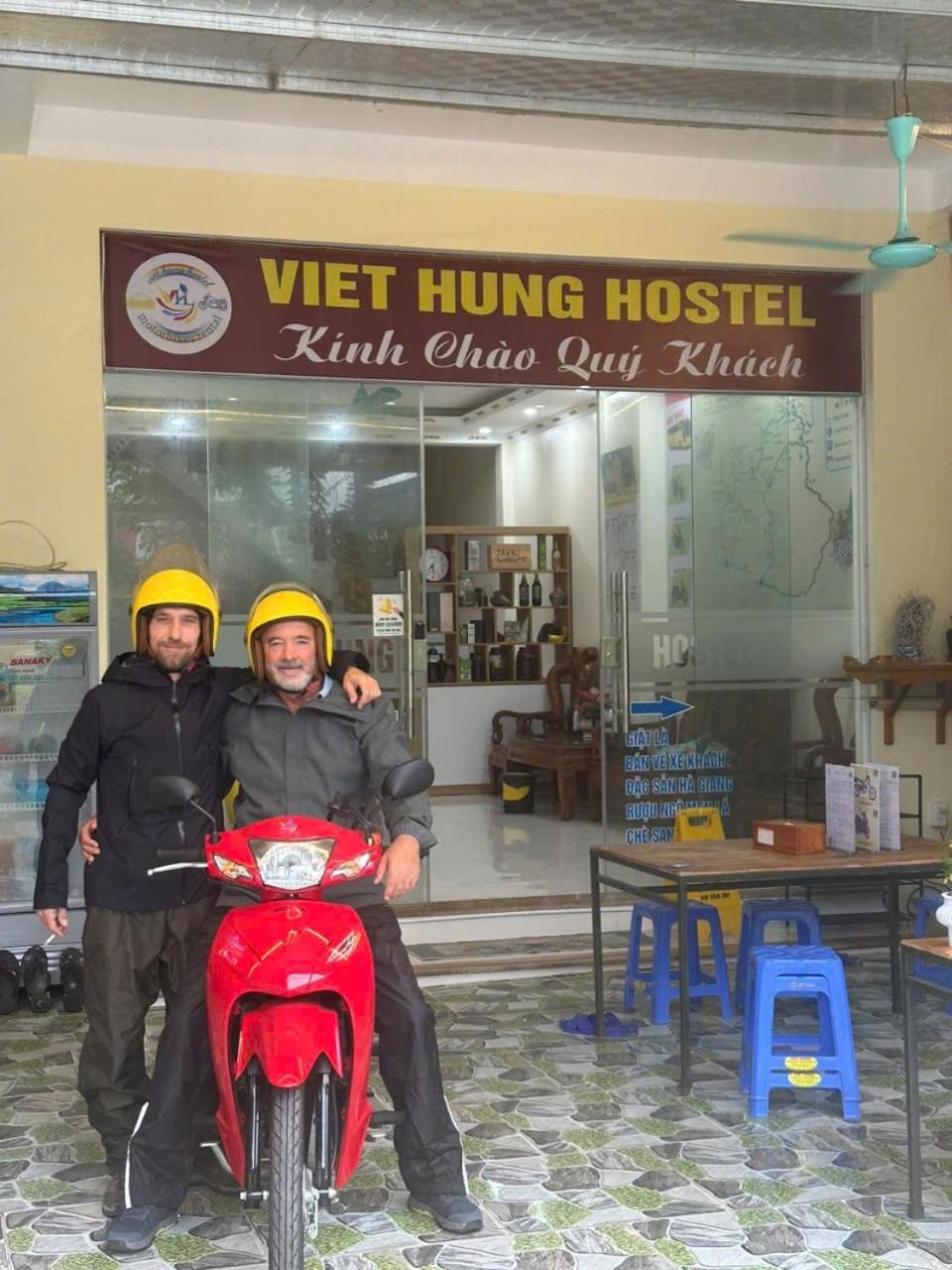 Viet Hung Hostel-Motorbikes-Bus Ticket Lang Lap Esterno foto